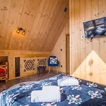 シャレー Rusinski Wypas - I Dwa Z Pieknymi Widokami, Zewnetrzna Sauna I Przestronnym Parkingiem W Cenie ブコビナ・タトシャンスカ